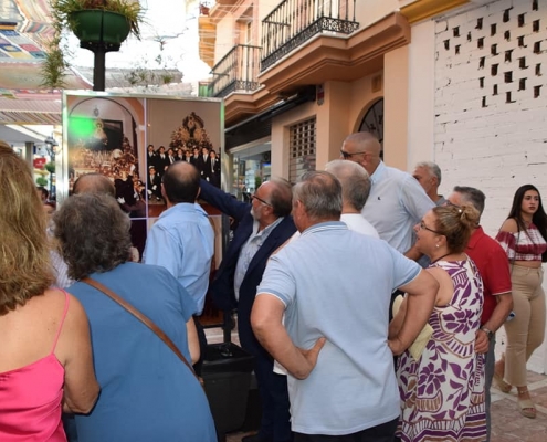 INAUGURADA LA EXPOSICIÓN FOTOGRÁFICA POR EL I ANIVERSARIO DE LA VIRGEN DE LOS DOLORES