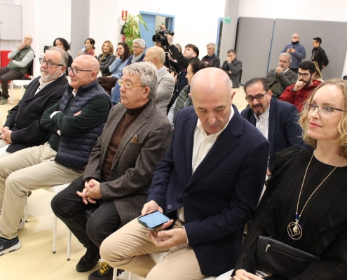 Emotivo reconocimiento del Centro Sesmero a Guillermo Busutil y a Mariano Pozo en la Biblioteca