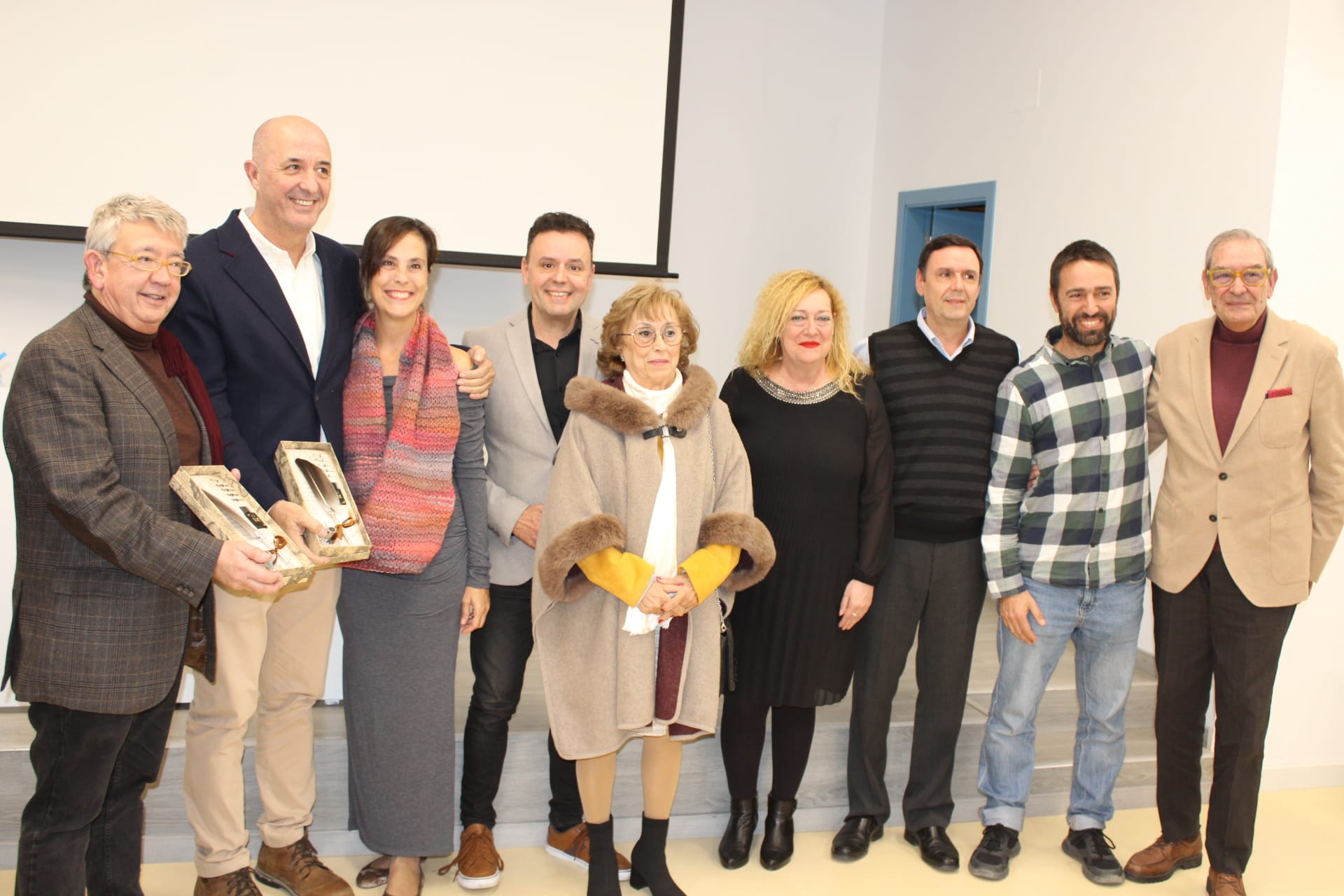 Emotivo reconocimiento del Centro Sesmero a Guillermo Busutil y a Mariano Pozo en la Biblioteca