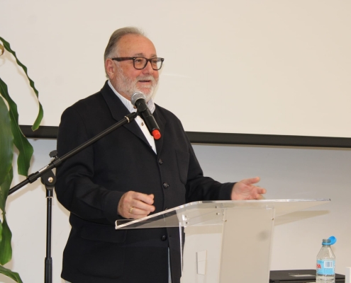 Emotivo reconocimiento del Centro Sesmero a Guillermo Busutil y a Mariano Pozo en la Biblioteca