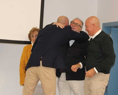 Emotivo reconocimiento del Centro Sesmero a Guillermo Busutil y a Mariano Pozo en la Biblioteca