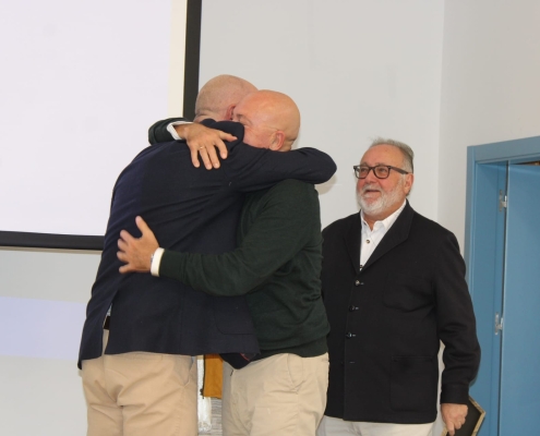 Emotivo reconocimiento del Centro Sesmero a Guillermo Busutil y a Mariano Pozo en la Biblioteca